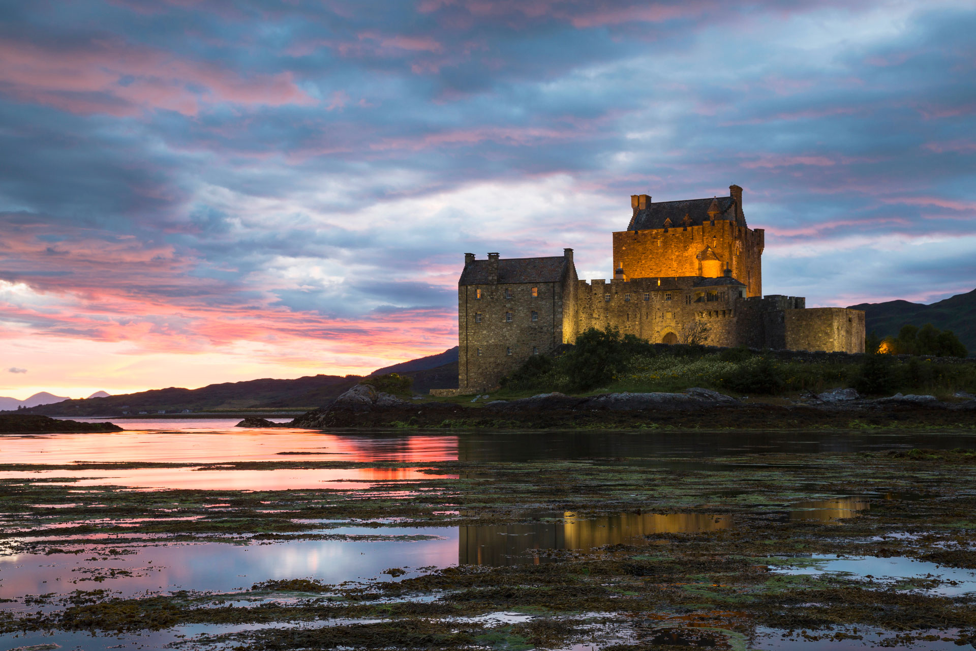 eilean donan castle sunset blue pink?view=Standard