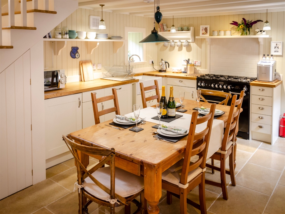 Kirk Wynd Cottage, Dundee Self Catering VisitScotland