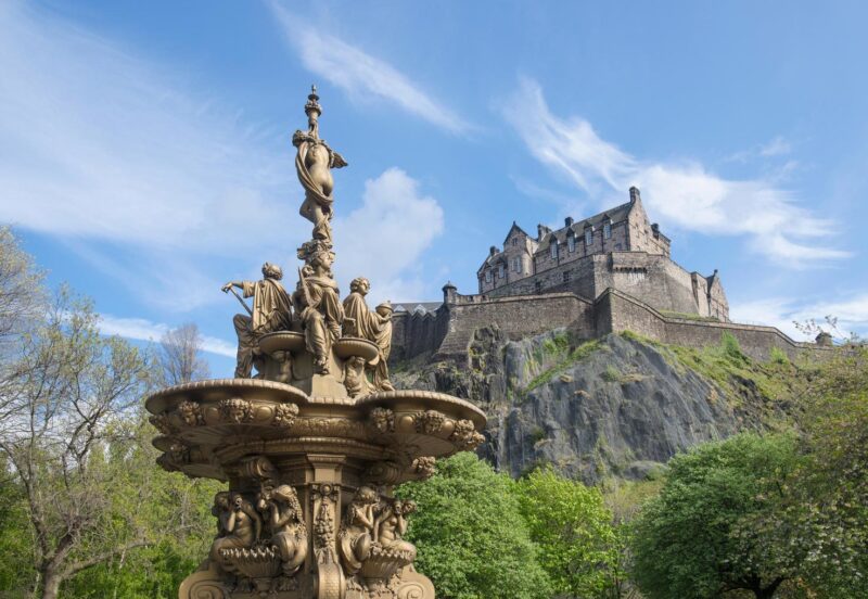Edinburgh Castle And Ross Fountain In Princes Street Gardens